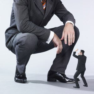 Socio mal asesorado en junta general